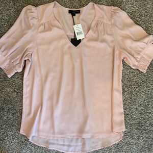 Gibsonlook v neck shot sleeve full lined top